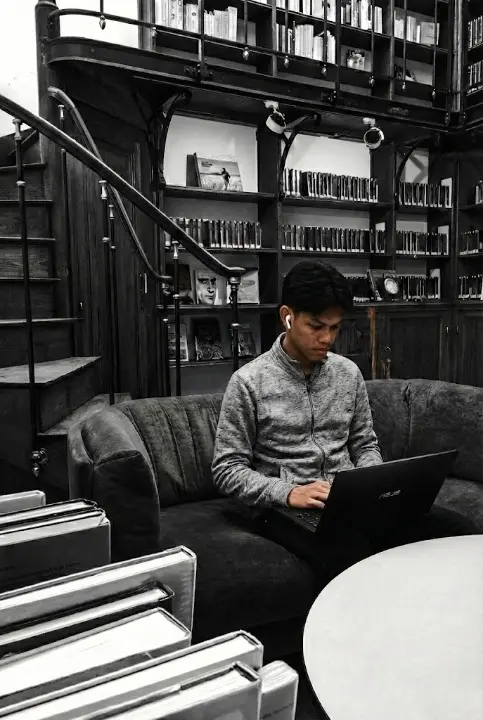 Javecilla in a library